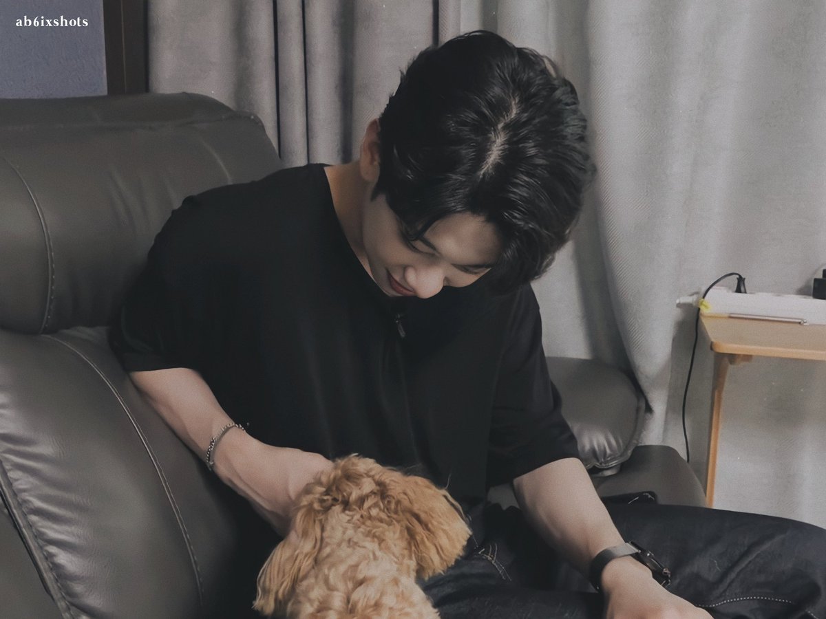 ab6ixshots's tweet photo. #김동현 #KIMDONGHYUN
#에이비식스 #AB6IX https://t.co/d3cVzdSw5k