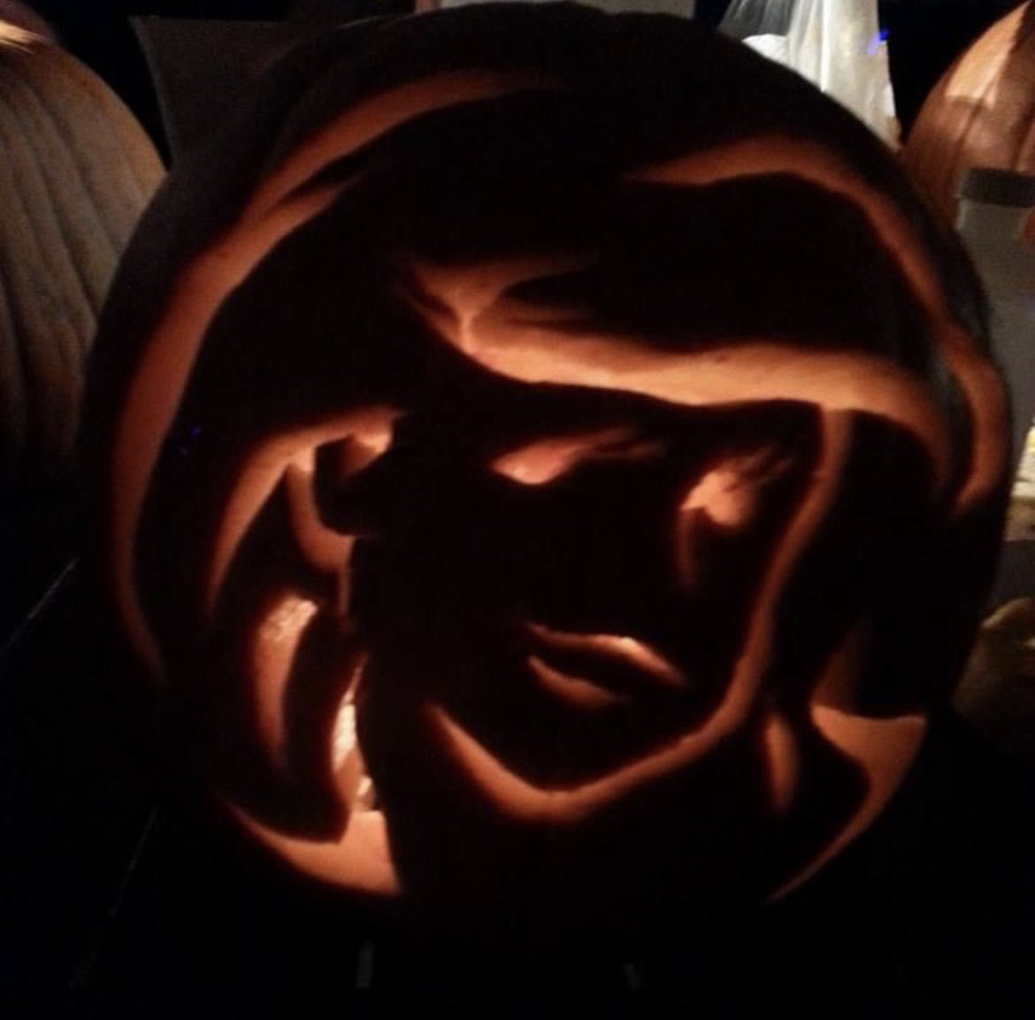 BuzzinTeach410's tweet photo. @AlaneAdamsBooks @LaylaPeterson92 I haven’t carved one yet this year so I’ll #flashback to my favorite pumpkin of all time! 

A @Disney favorite! #TheLittleMermaid 

#13daysofalane #PumpkinCarving 

https://t.co/dW5hZrBLjd https://t.co/eeKwy2E1zz