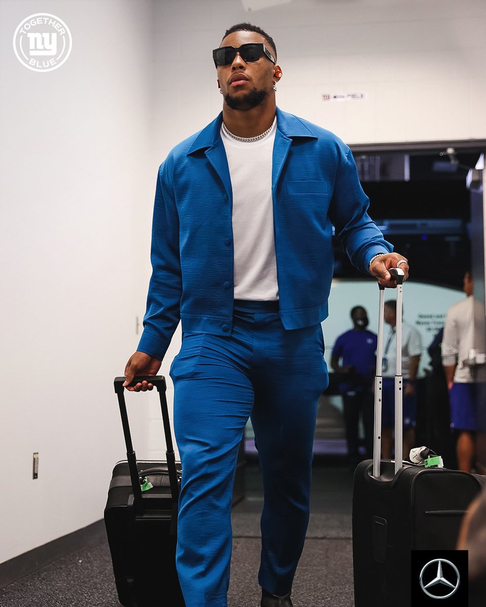 Giants's tweet photo. Arriving in style https://t.co/amAPxkTsZ8