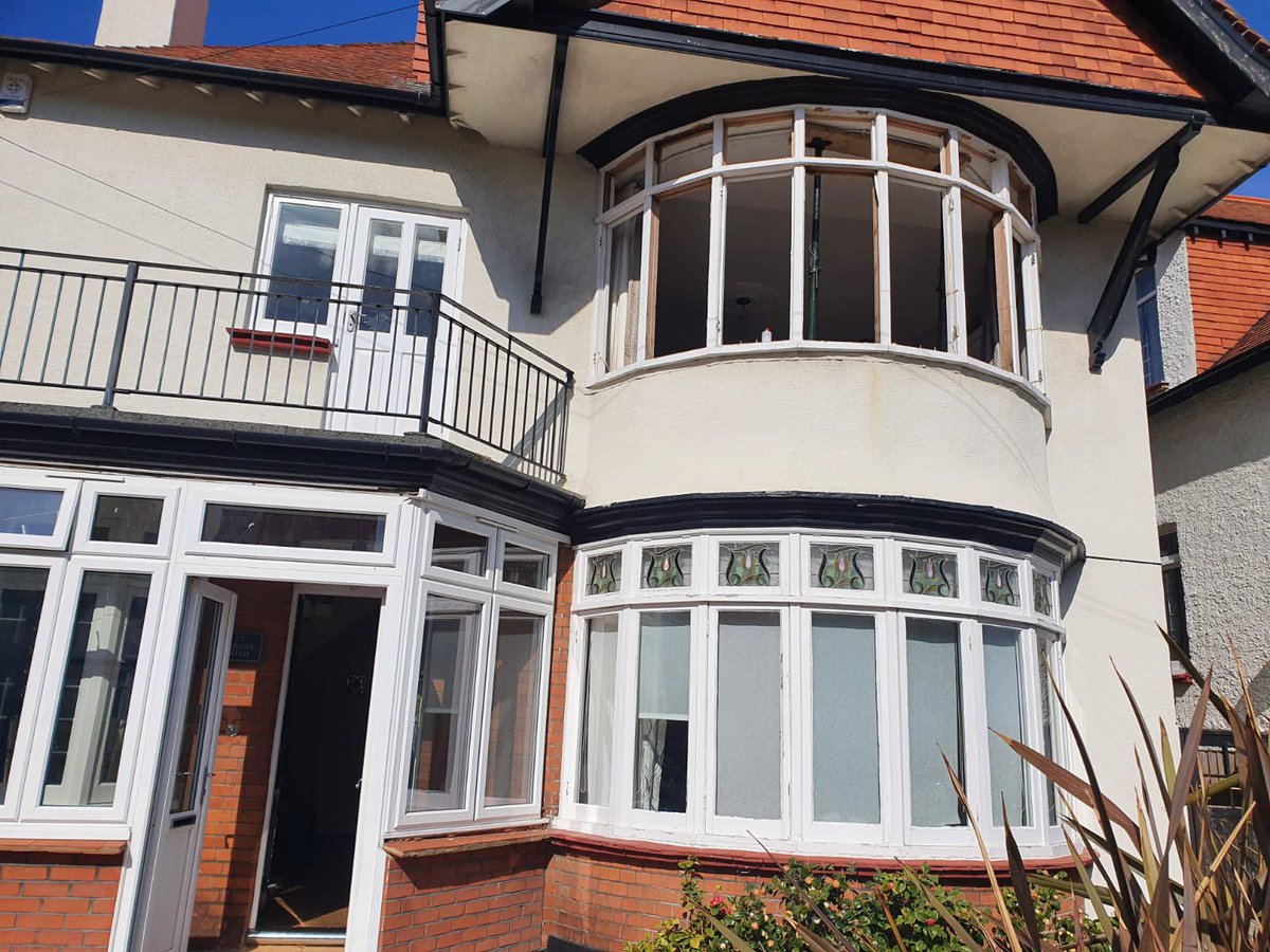 twsosltd1's tweet photo. Another Installation finished to a very high standard by our team at Trade Windows, complete with the Flush Window System. Before and after images #UPVC #windows #flushwindows #rioflush #rehau #heritage https://t.co/otokEagbXH