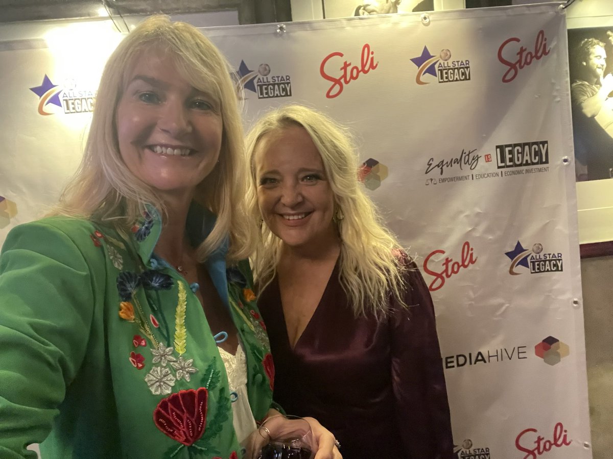 Suzanne Hall-Gibbins tweet media