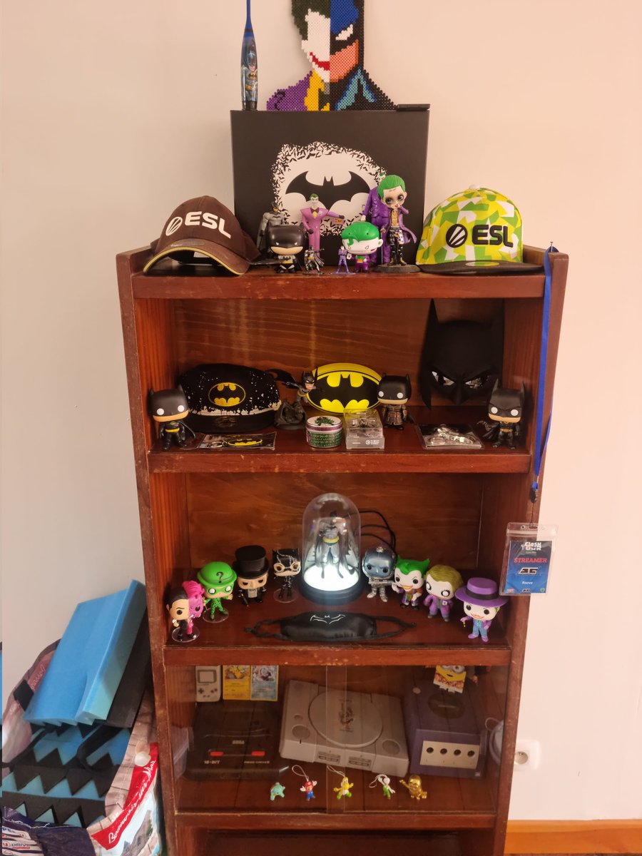 Raevo_tv's tweet image. Hey salut la communauté !!! Sayais nouvelle appartement et biensur le petit coin stream prend forme petit à petit 😍

Quel jeux aimeriez vous voir sur ma chaine twitch prochainement ?