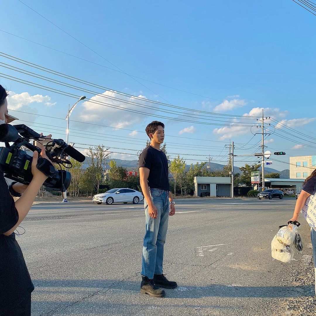 CNBLUECL's tweet photo. 211010 Lee Jungshin Instagram Update
[Eng Trans] @MentalShin  let's go💪https://t.co/xHGE7KSlVa

#이정신 #LeeJungShin #CNBLUE #씨엔블루 https://t.co/6QwE4P5PoT