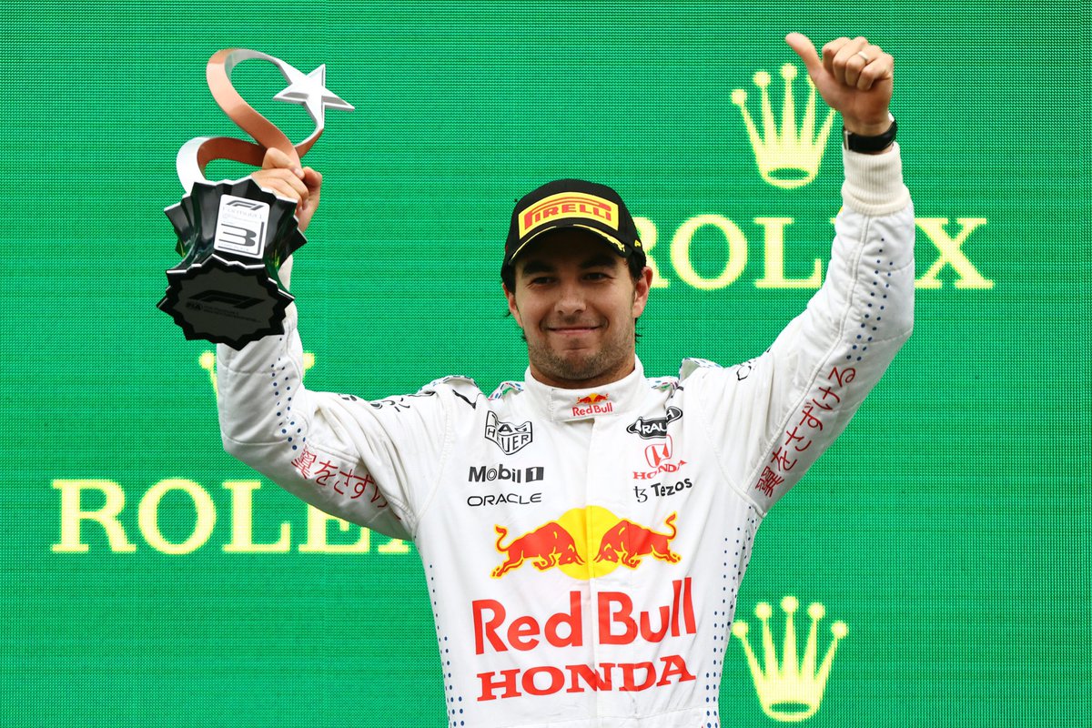 LosCancheros's tweet photo. ¡Podio para @SChecoPerez!
El mexicano lo hizo de nuevo y terminó en tercer lugar en el #GPDeTurquia. El triunfo fue para Bottas y el segundo lugar para Verstappe. https://t.co/ccubEBTZJN
