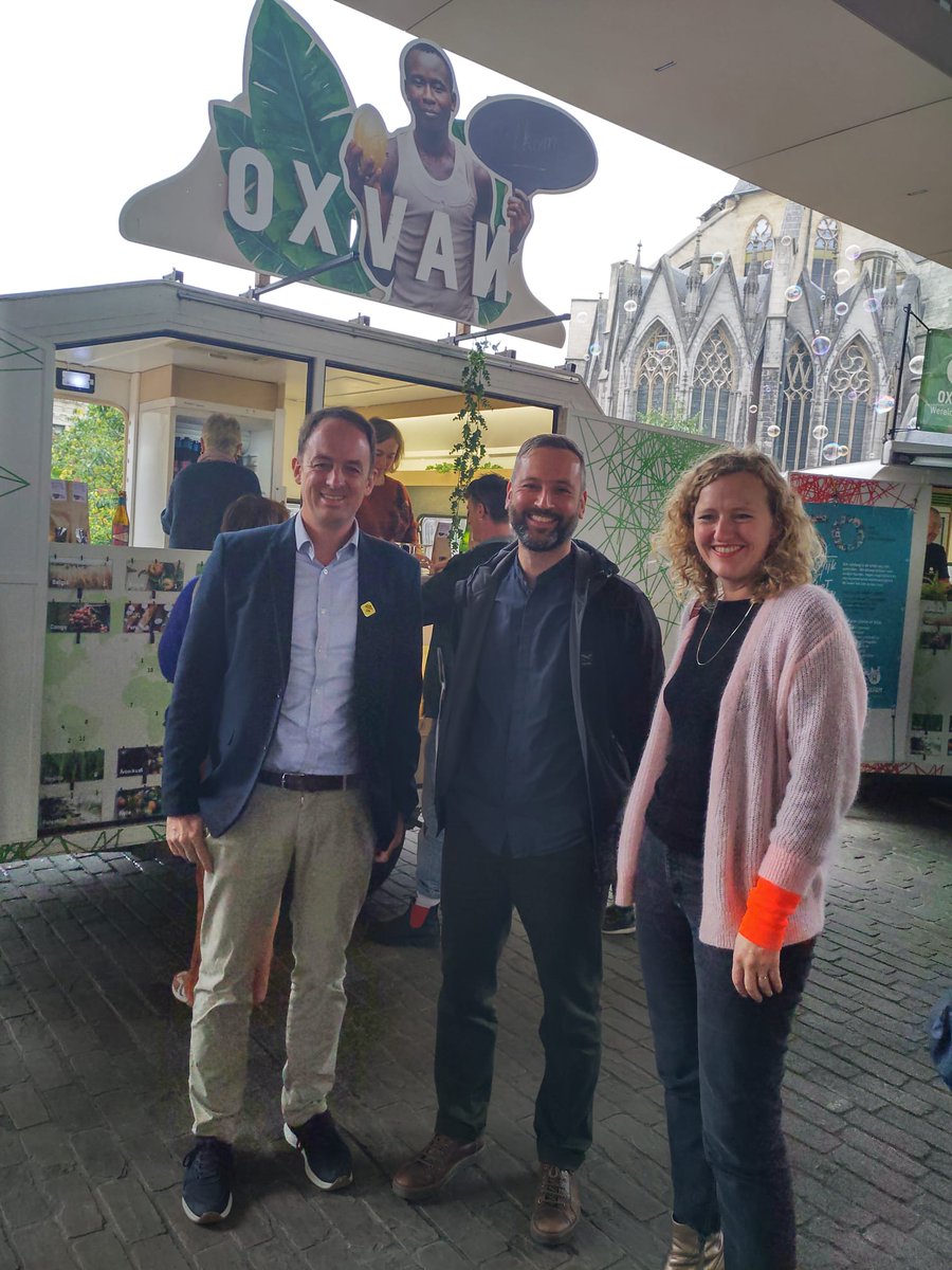 Enabel_Belgium's tweet photo. Een ☕ #FairTrade koffie, alstublieft! Kom naar Gent 🇧🇪 tijdens de #WeekVanDeFairTrade voor de lancering van een mobiele fair trade koffiebar in aanwezigheid van @jeanvanwetter. Een initiatief gesteund door Enabel.
👉 Meer info: https://t.co/GjBXruC4j9
#EnablingChange https://t.co/YkeD5efZ70