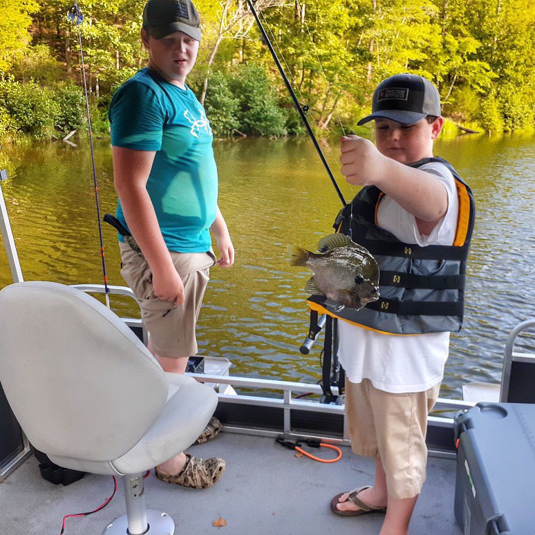 MuddyBayMarine's tweet photo. Holden Shields with a 1lb Bream caught from his family’s new AnglerQwest pontoon! This is how you break in a new boat! Congratulations, Holden! #letstakeitoutside
#muddybay
#duckmark
#5starcertified
#muddybaymarine
#muddybayoutfitters
#muddybaymarineandoutdoors #marshtide https://t.co/FaCrueXEfB