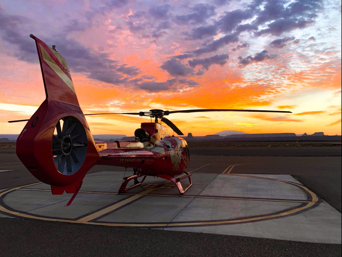 Sunrises in Page, Arizona will never get old! 🚁

#iflypapillon #airbushelicopters #safrangroup
#pagearizona #visitpage #helicopter #photooftheday #worklife #aviation #aviationphotography
