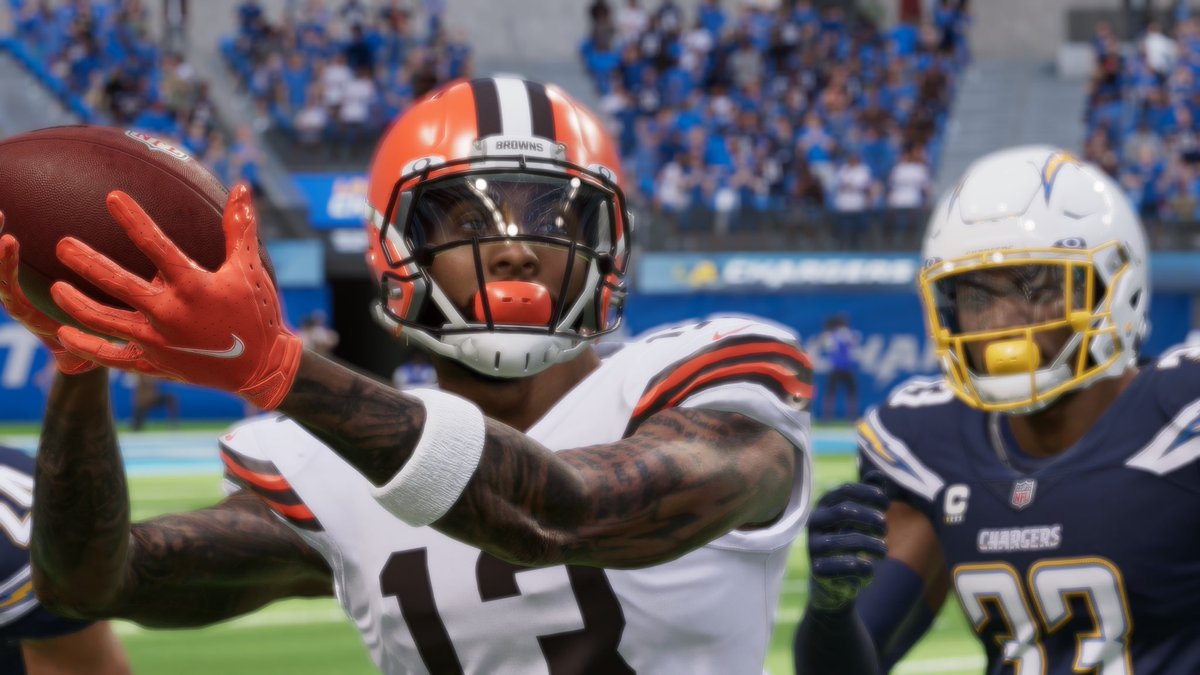 MUTGuru's tweet photo. If the @Browns win today.. 

I’ll buy someone who RETWEETS this a Madden Ultimate Team (4x) LEGENDARY BUNDLE next weekend! 

(If you don’t have Madden, I’ll buy you Madden for the console of your choice) 

@obj vs. @DerwinJames 

#Browns  #NFL https://t.co/P0H8ffksWg