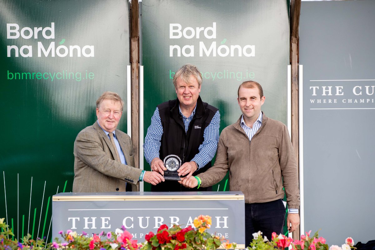 curraghrace's tweet photo. 🥇A #CurraghTrained winner of The @BordnaMona Recycling Apprentice Handicap as LOINGSEOIR wins for Michael Grassick under @AnnaliseCullen 

Congratulations to all connections 💥 https://t.co/AGRvmt34Kc