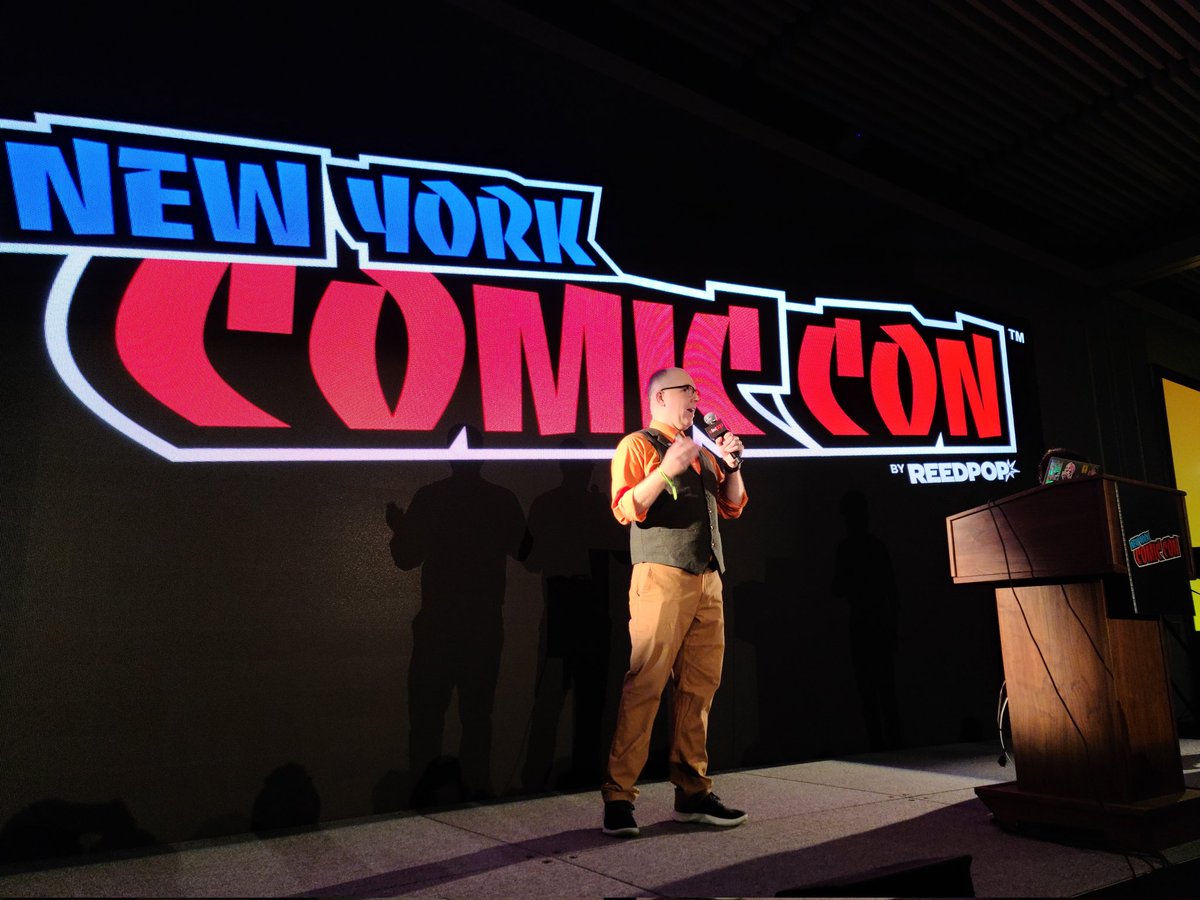 ToBeLionheart's tweet photo. Here at #NYCC for the #CRpanel and have a giant smile on my face with excitement. #NYCC2021 #NYCC21 #NewYorkComicCon #Anime #AllMight #MyHeroAcademia #BokuNoHeroAcademia #Crunchyroll https://t.co/smDNpWv1DE