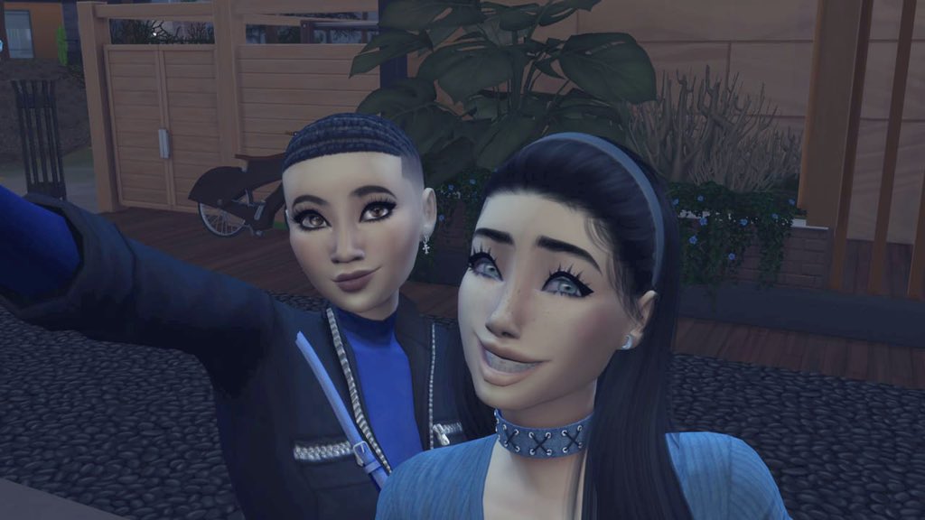IsraSimlish's tweet photo. Aquí os dejo otras de mis familias, ellos son Tito Reclutas (en hijo de los reclutas de los sims 2) en su juventud y ella su nueva pareja Venessa…
2 foto es Venessa y su amiga Brenda, una aprendiz diseñadora de interiores
#TheSims #LosSims #Sims4Es https://t.co/grRaT8wfL8