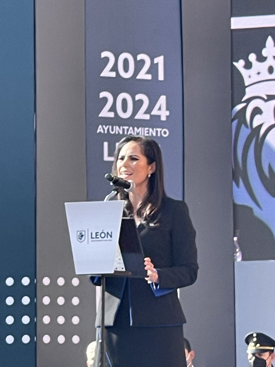 Instalación del Ayuntamiento de <a href="/municipio_leon/">Municipio de León</a> 

Felicidades y mucho éxito a <a href="/AleGutierrez_mx/">𝗔𝗹𝗲 𝗚𝘂𝘁𝗶𝗲́𝗿𝗿𝗲𝘇</a> su ayuntamiento y equipo de trabajo. 
#SomosGrandes
#SomosFuertes
#SomosLeón
Juntos trabajemos por un León mejor!!