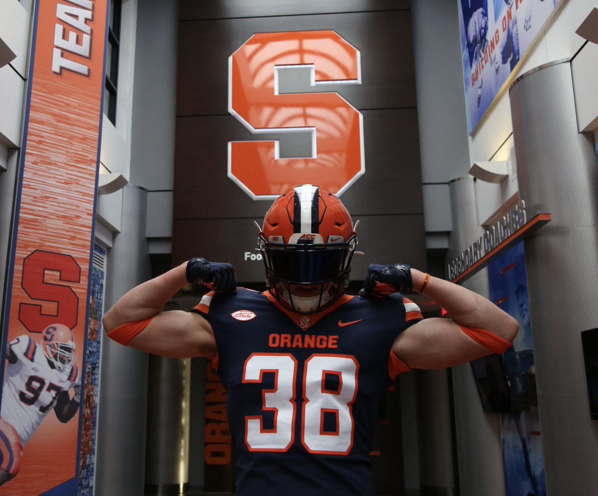 ParkerSpellacy's tweet photo. Amazing game day visit @CuseFootball The loud house was roaring!! Atmosphere off the charts. Thanks to the coaches for making me and my family feel at home. 🍊🍊🍊🍊@KendallColeman_  @DeonMaddoxSU1 @CoachRenoFerri @roywittke @CathedralFBall @Coachpeebs @SWiltfong247 https://t.co/WgDpr30oxh