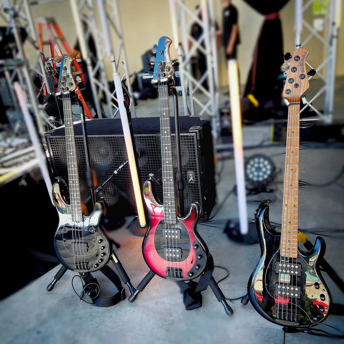 My weapons for last nights festivities 💪Damn, I do love San Diego 🙌
#goodtimes #goodvibes 
#musicmanbass