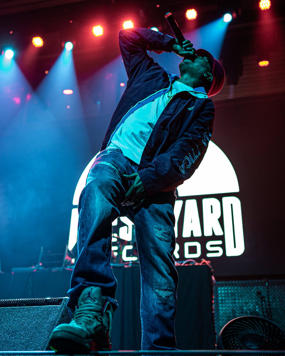 DahflowGee's tweet photo. First live show in years https://t.co/jDyrLMFyxm