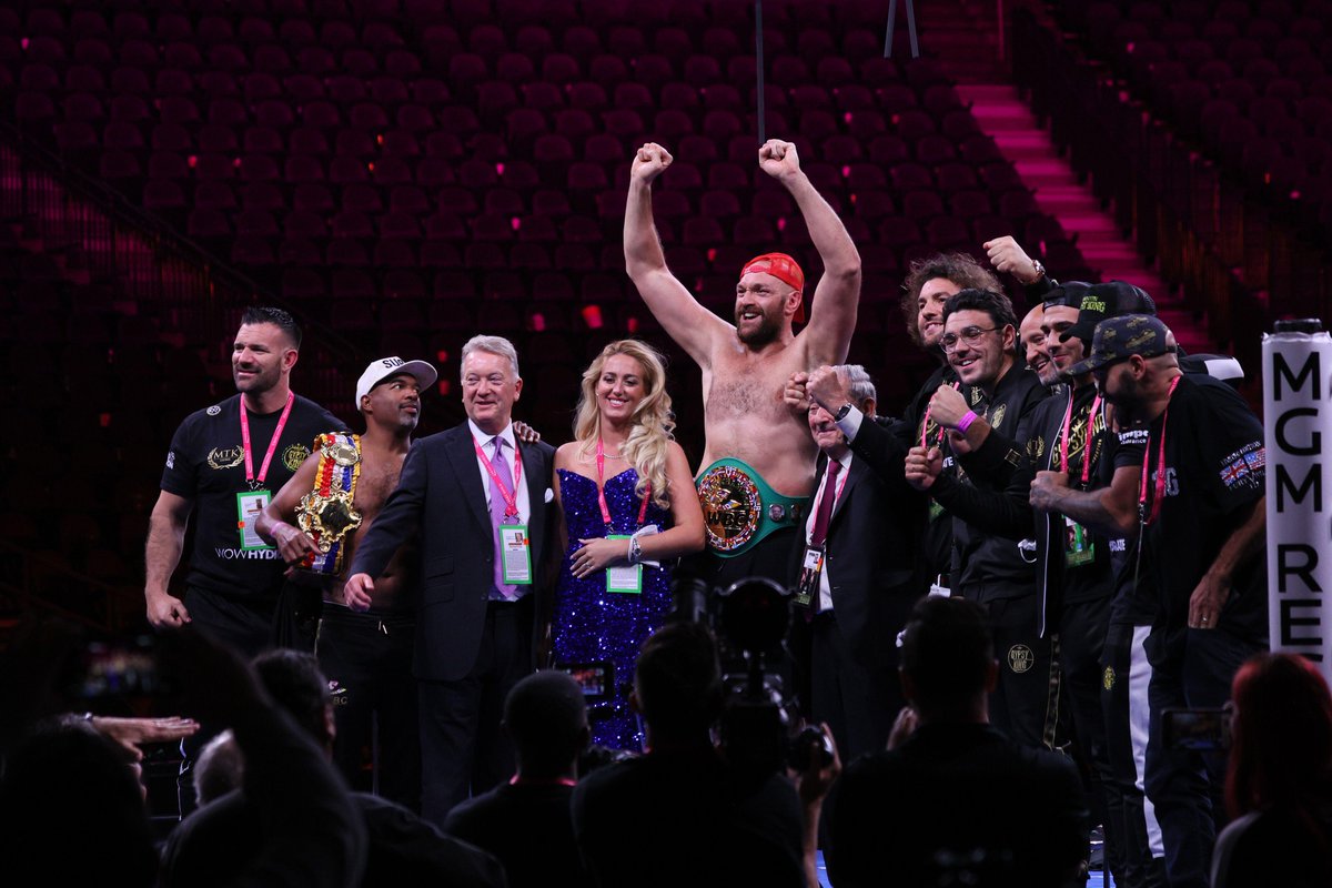 Tyson Fury 🗣️

"For all the people who suffer with mental health problems, i did that for you. If i can comeback from where i cam from, you can too. So get back up! Let’s do this together. As a team."

👏👏👏