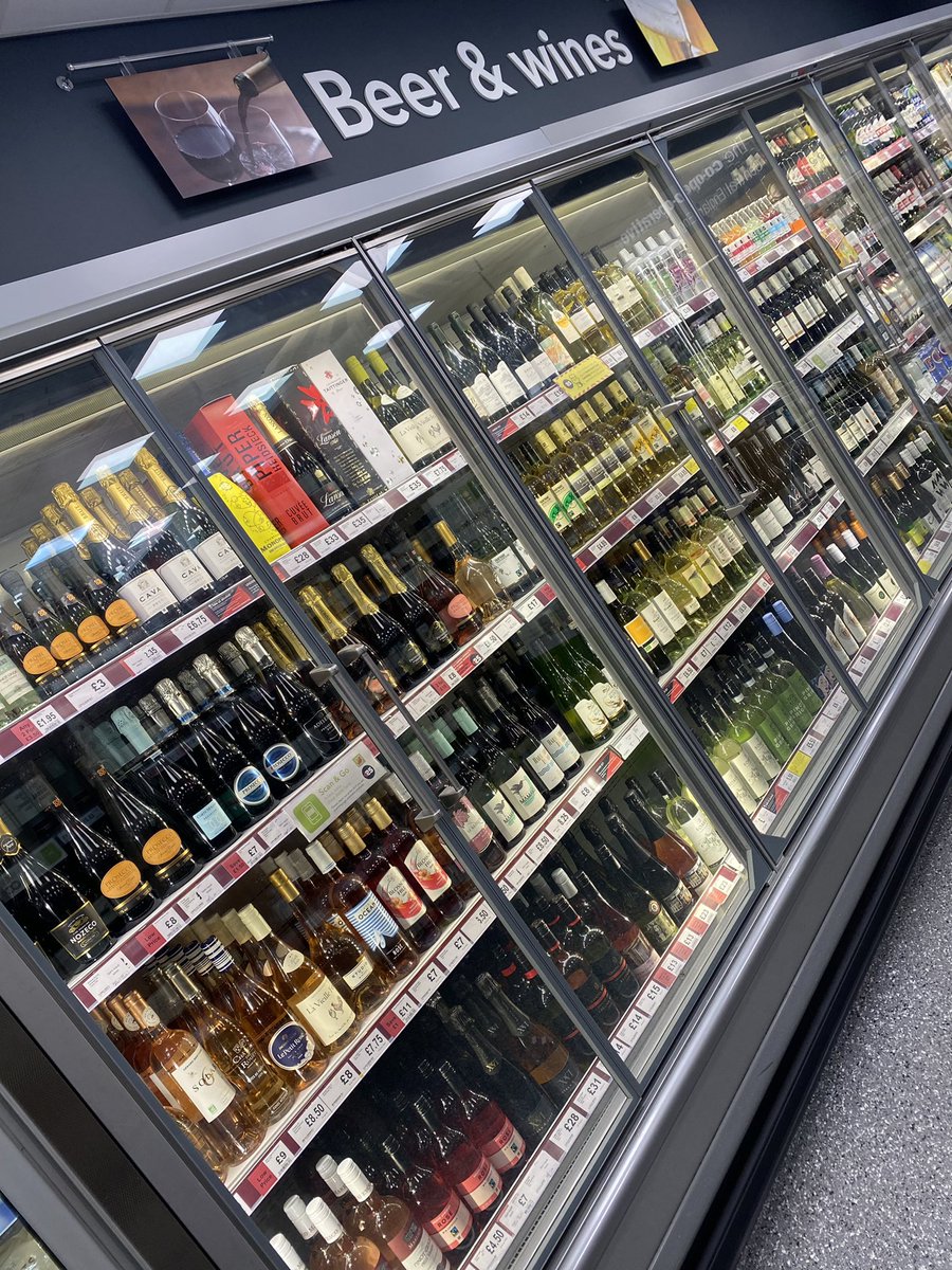 Best way to relax on a Sunday evening!  🍷🍾<a href="/mycoopfood/">Central Co-op Food</a> #dresstoimpress #relax #goteamspies <a href="/FionaRo44784977/">Fiona Robertson</a> @grahamwren2 <a href="/wiktoriazaucha/">Wiktoria Zaucha</a>