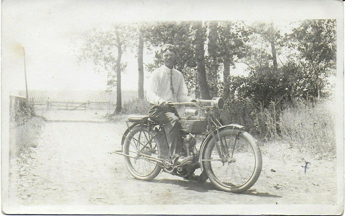 RT @ForgottenMCs: 1914 Photo of Thor Motorcycle in Nebraska https://t.co/vz08HXiQjy