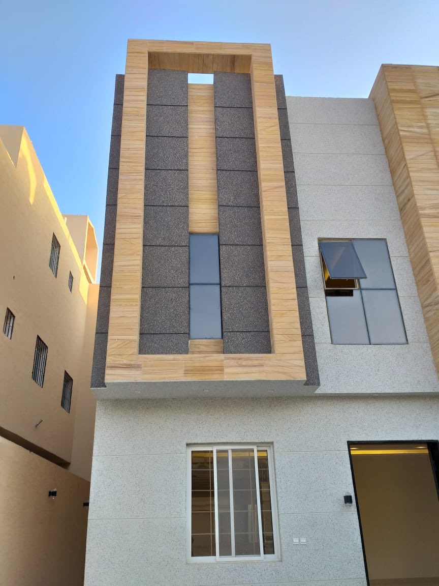 لتحصل على واجهة جميلة صممها مسبقا. واسسها في مرحلة العظم. 

تزداد التكلفة اذا قررت شكلك الواجهه بعد مرحلة العظم. 

من أعمالنا في تكسية الواجهات.