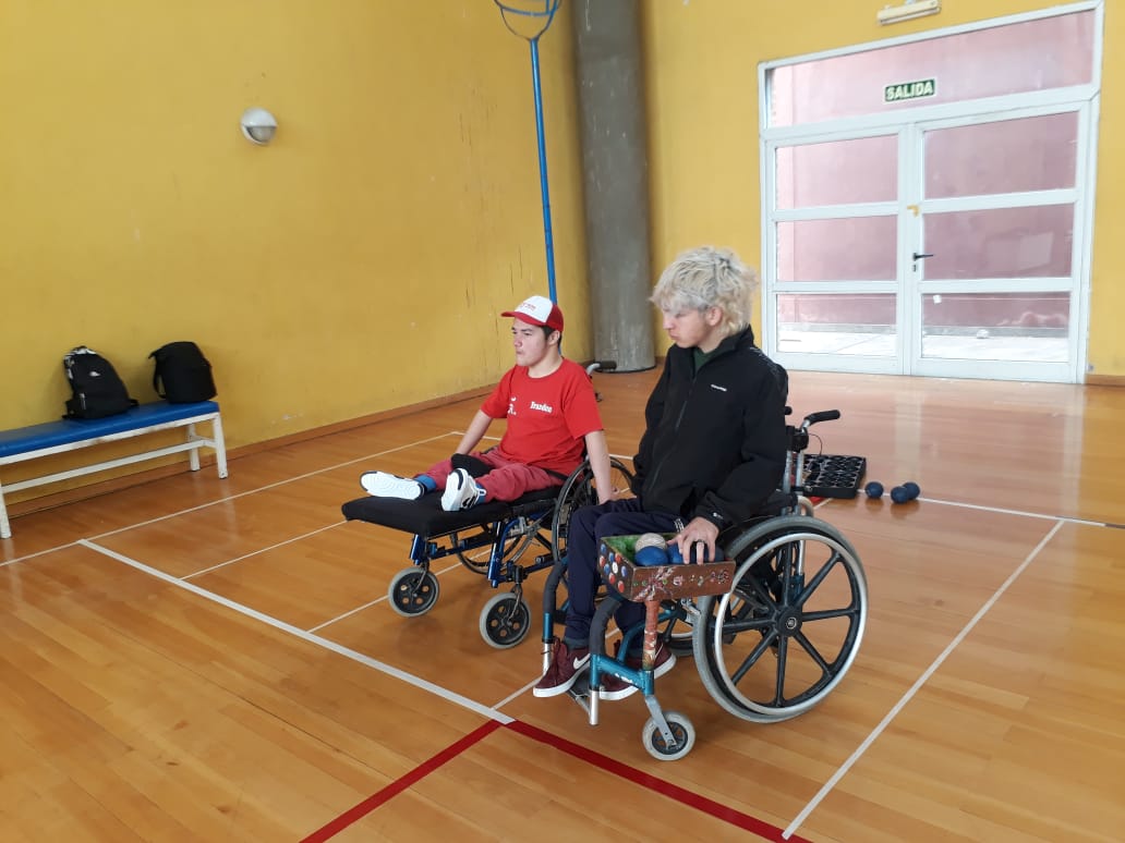 ParaDeportesOK's tweet photo. ➡ Categoría BC3: Micaela Salvador, Ángel Anzalas y Stefanía Ferrando.

➡ Categoría BC4: Brandon Oviedo, Renato García e Isis Calderón.

#Boccia #DeporteAdaptado #FADEPAC https://t.co/YRfd0ZEFRK
