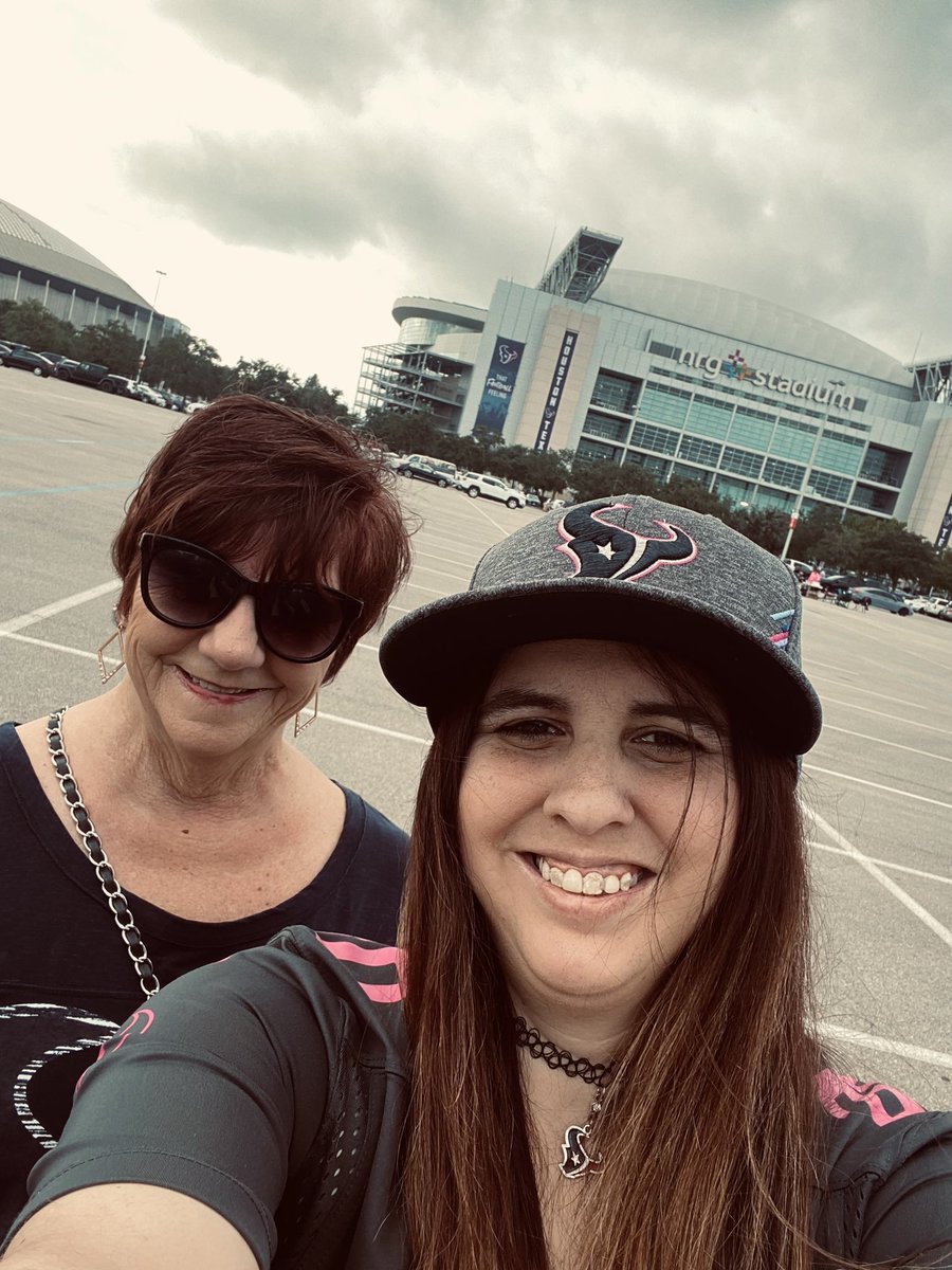 Texansbabe58's tweet photo. Let’s go Texans!!!
#ThatFootballFeeling #WeAreTexans https://t.co/CVgDKrnMtF