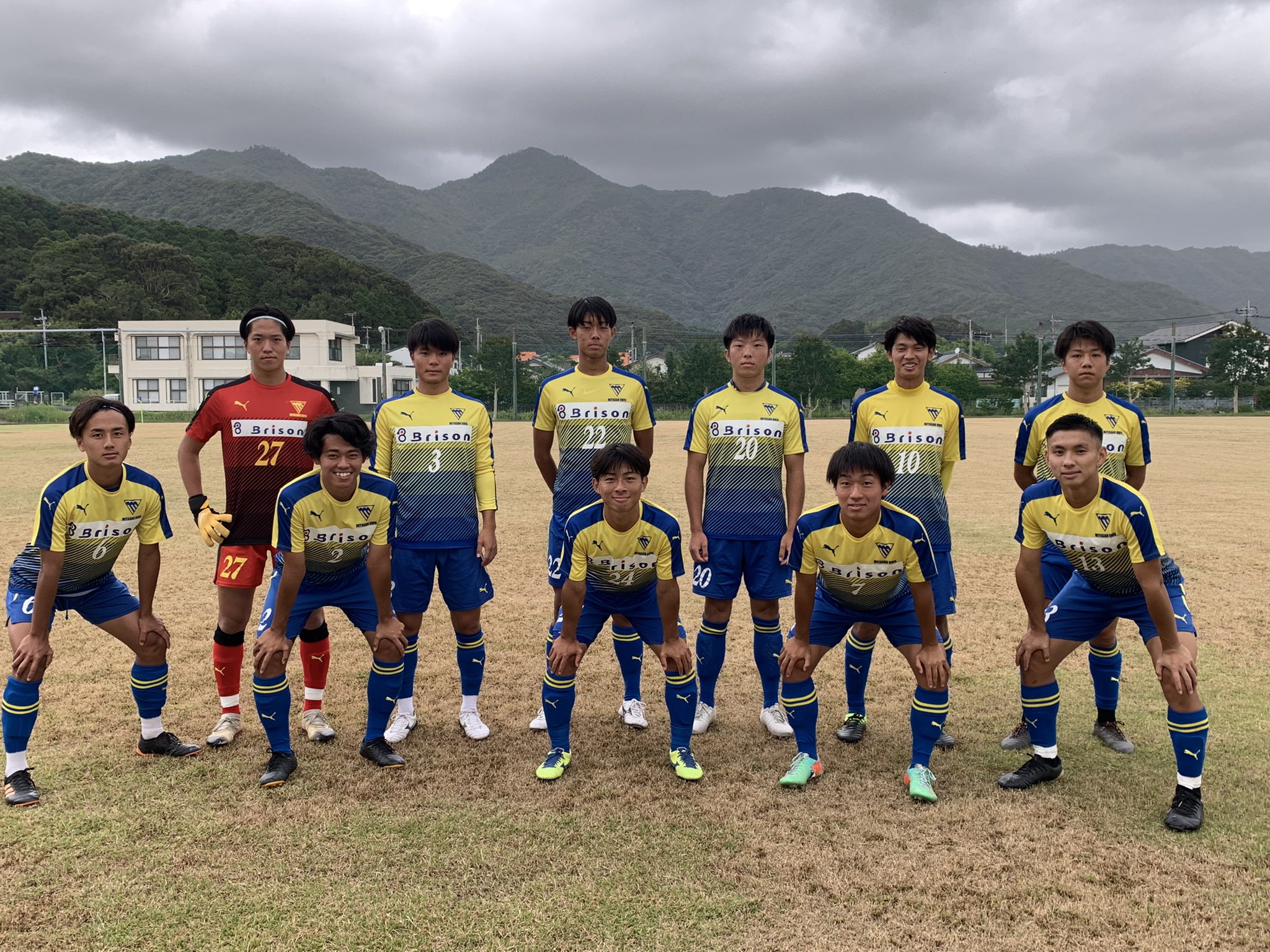宮崎産業経営大学サッカー部 試合のお知らせ 試合結果 宮崎県社会人 サッカーリーグ1部 北浦グラウンド 延岡市サッカークラブ 7 2 5 0 0 0 応援ありがとうございました T Co Vcz30msfvw Twitter