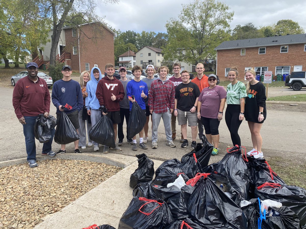 Good start to the morning with <a href="/VTGreeks/">Virginia Tech FSL</a> leaders that coordinated a Stadium Woods clean-up. Shoutout to these <a href="/vtpanhellenic/">Virginia Tech Panhellenic</a> officers and <a href="/KappaDeltaRho/">Kappa Delta Rho</a> members that I got to roam the woods with. <a href="/StudentsAtVT/">VT Student Affairs</a> <a href="/Blacksburg_Gov/">Town of Blacksburg</a> <a href="/VTFacilities/">Virginia Tech Facilities</a>
