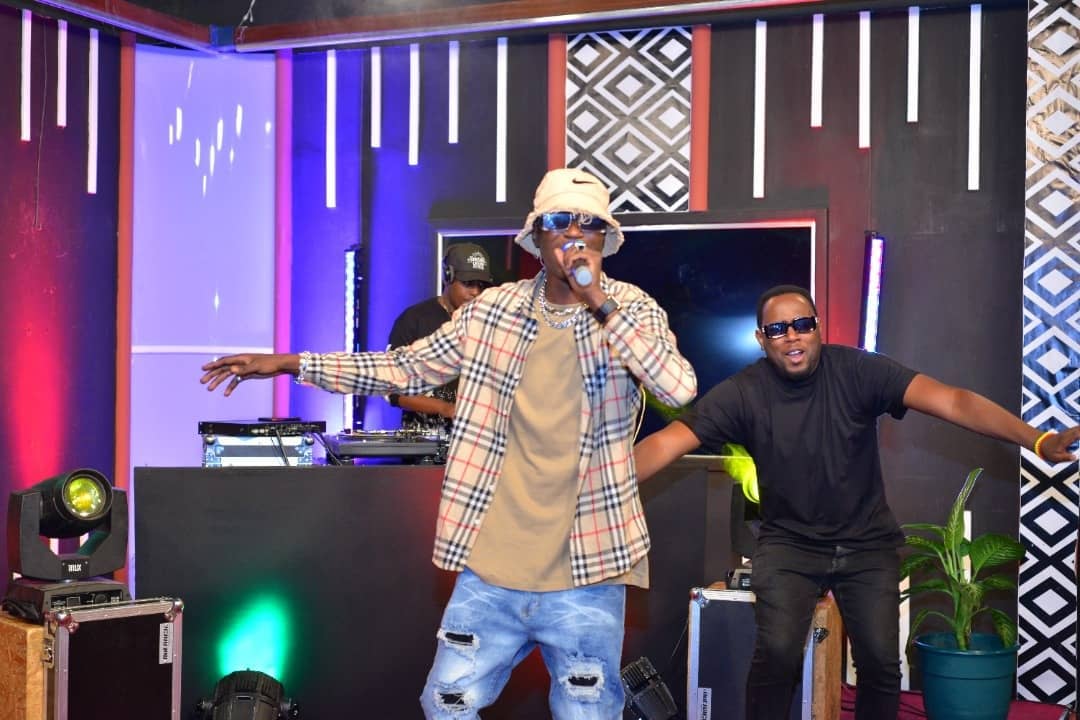 Fireman_rw's tweet photo. About last night in #RTVMotoMoto

NTIHATEZE KUZIMA 🔥🔥🔥 https://t.co/1Hk7SO5GIx