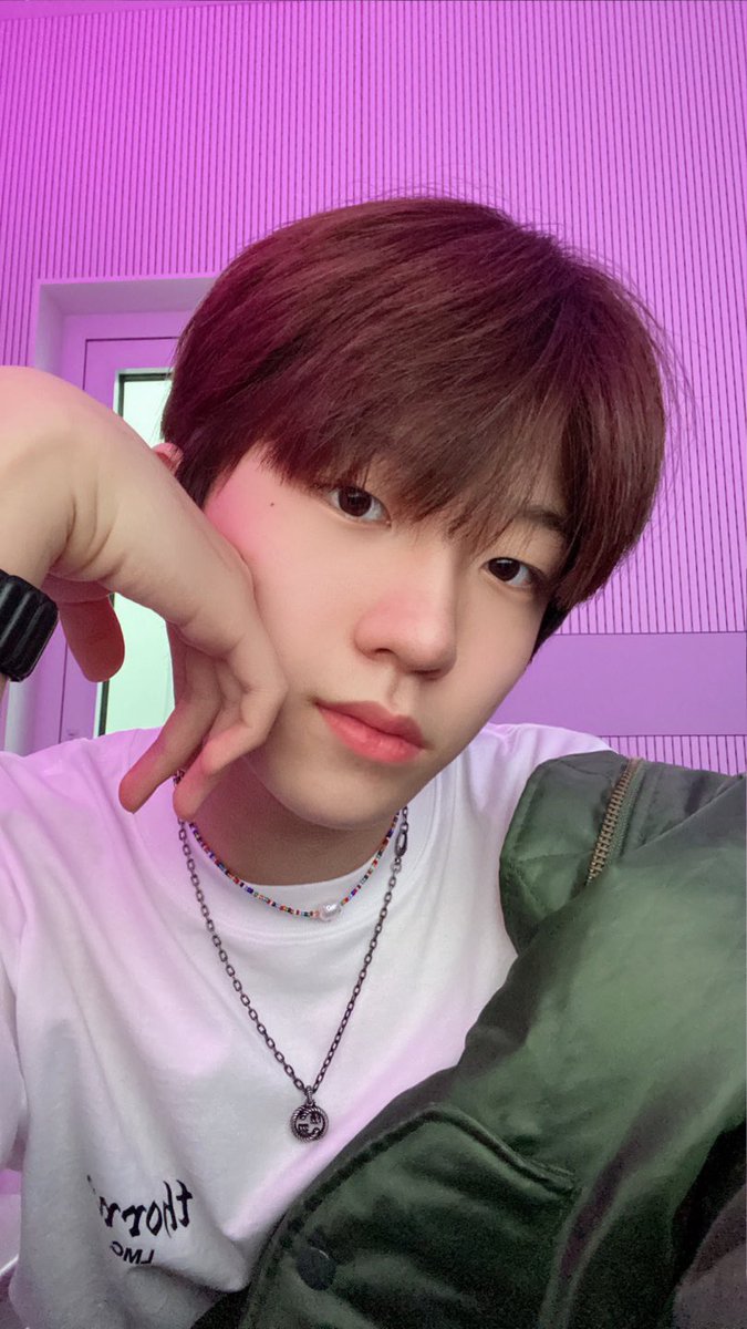mandusungjun's tweet photo. omg- this pic greeted me when i opened twttr😭 https://t.co/zLrpf3awD9