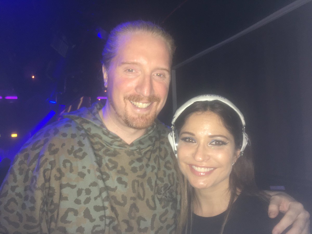 Voice_MC's tweet photo. With the Empress @djrap at 180 Society Friday night at @ministryofsound
#djrap #dnbempress #dnbqueen #dnb #drumnbass #drumandbass #jungle #junglist #junglemusic #dnbfamily #dnb4life #dnbhead #drumandbasser #voicemc #180society #ministryofsound https://t.co/pN8810a2Du