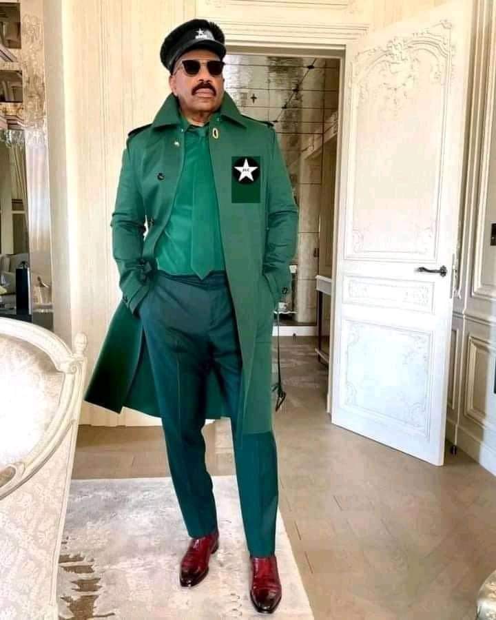fantisit's tweet photo. @IAmSteveHarvey We love you here in mzansi baruti https://t.co/wlbi4Sw9tG