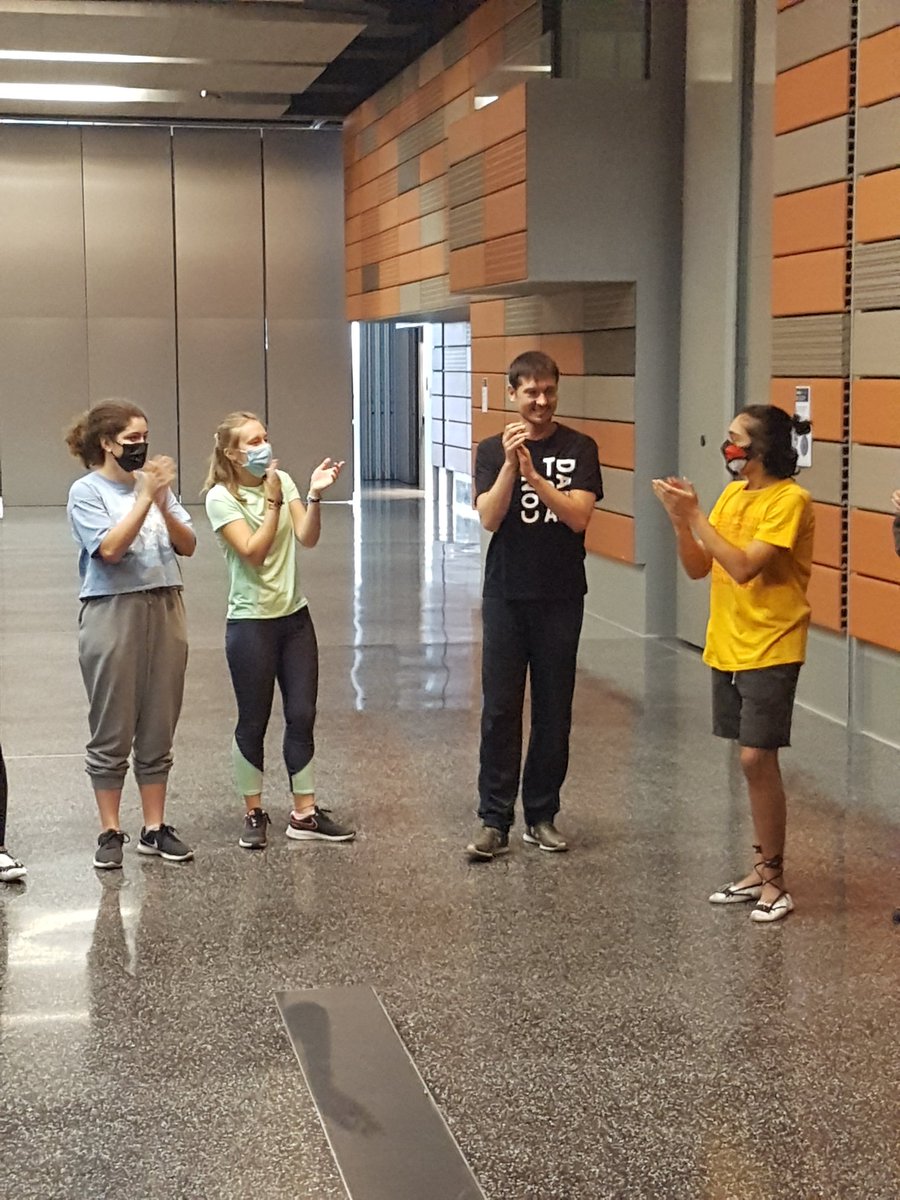 llcalduch's tweet photo. Un plaer assistir al taller que ha dut a terme el @Jonmayasein al Festival #Contradans a Ordino organitzat per #esbartvallsdelnord. La dansa tradicional és la base de totes les danses. Eskerrik asko https://t.co/25w3cXTId5