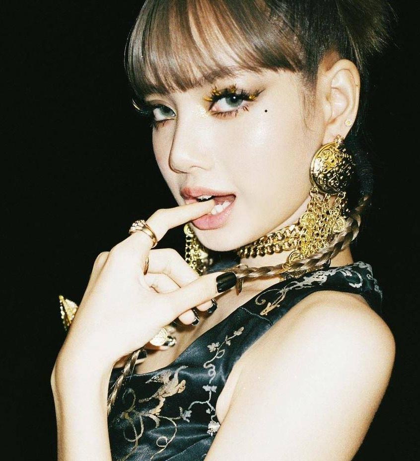 WORLDMUSICAWARD's tweet photo. #BLACKPINK's #Lisa's #Money is #1 atop the #GlobalYouTubeCounter, currently the #1 most viewed video in the World with over 109 MILLION views on YouTube and over 6M likes!๐ช๐ฅ๐ฅ๐๐ฅ1๏ธโฃ0๏ธโฃ9๏ธโฃโ๏ธ๐ฅ๐๐ @BLACKPINK
๐https://t.co/f2SjeXh7KX https://t.co/lF58GTwe1b