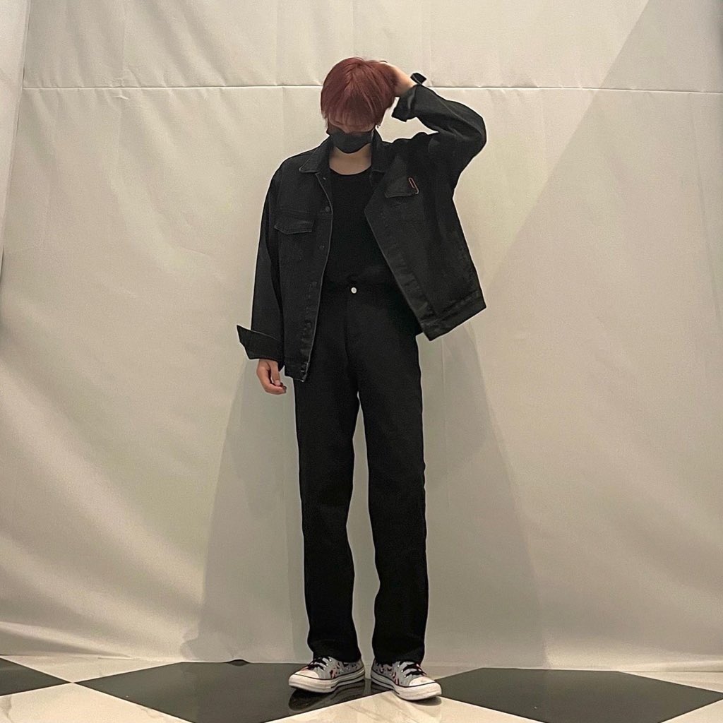 sefassi's tweet photo. tall couple coming thru
#LVSTD #LuvitySelcaDay
#SERIM #μΈλ¦Ό #CRAVITY #LUVITY
@CRAVITY_twt @CRAVITYstarship https://t.co/3WuHmcMwha