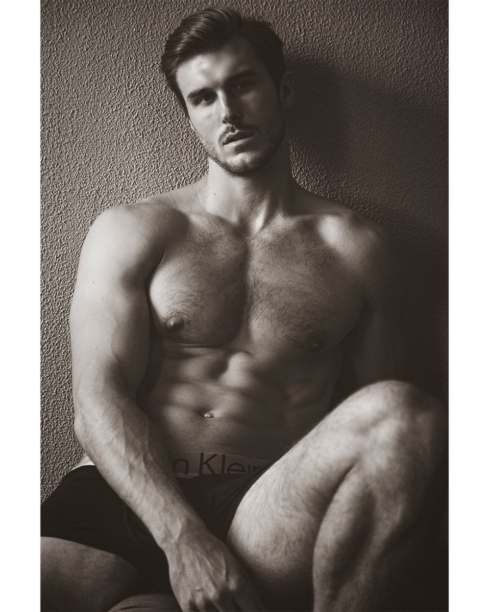 ApolloShining's tweet photo. Thinking about you. 
#SeductiveSunday https://t.co/QK3F1ZvqUw