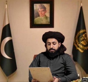 Media92Official's tweet photo. رہائی تو ان شاء اللہ ہو جائے گی، کیونکہ عوام۔کا سمندر امڈ آیا ہے اور تمام قانونی فیصلے ہمارے حق میں۔ہیں
 لیکن قدرت عمران نیازی کی منافقت بے نقاب کررہی ہے کہ مدینہ میں ننگے پاوں چلنے کا ڈرامہ کرنے والا 
دراصل گستاخوں 
کا وفادار کتا🐕ہے،
#عدالتی_حکم_سعدکورہاکرو https://t.co/DJso5WvcXc