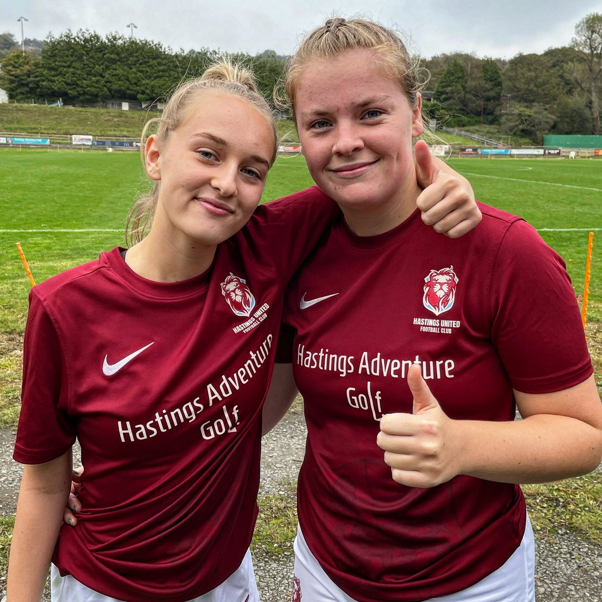 Like 🚌 🚌… these two both haven’t scored for years and then both notch on the same day! Proud x ⚽️⚽️ 🦁 <a href="/HastingsUFCW/">Hastings United Women</a>