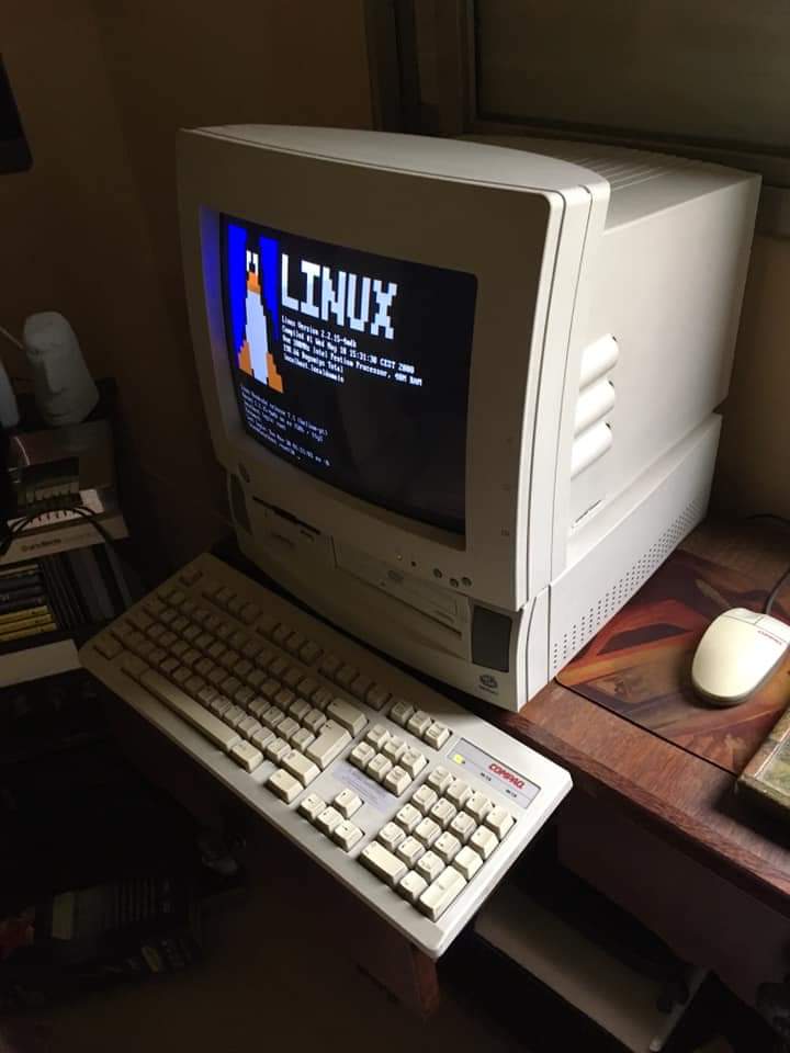 DrBit10's tweet photo. Retropost del día antigua PC con procesador Intel y 40 MB de Ram la cual tiene instalado Linux Mandriva
#retropost #retroposter #linux #gnulinux #mandriva #mandrivalinux https://t.co/bt16mndh0J