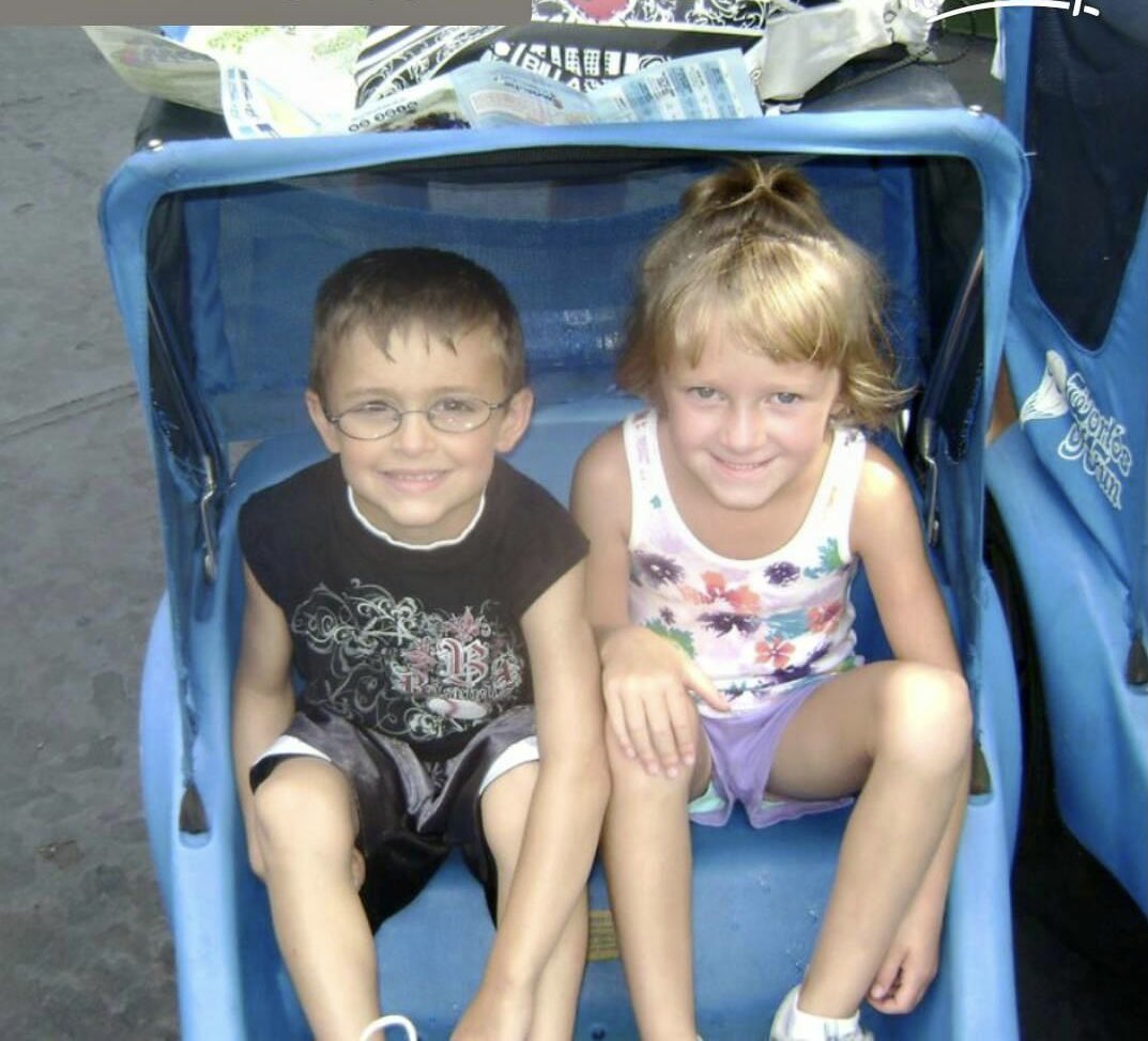 amseylynn's tweet photo. UNK Homecoming, when you can celebrate Alumni &amp; our future alumni! Lifelong friendships made @UNKearney. #ProudDad #Family #GoLopers @UNK_Football @unkdance @mcope180 @JacksonClausen @ShaneClausen2 https://t.co/4i03rK8m8f