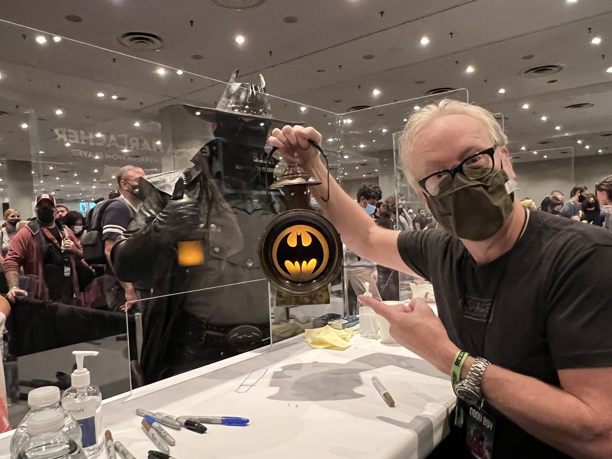 donttrythis's tweet photo. Good morning,@NY_Comic_Con! Great to see you today! #NYCC2012 #NYCC https://t.co/AzVPyS7Nlb