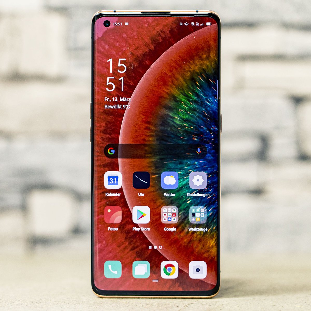 atong1986's tweet photo. @Mobvoi_Official Can't find my way without my Oppo Find X2 Pro https://t.co/SE0UbO50Zp