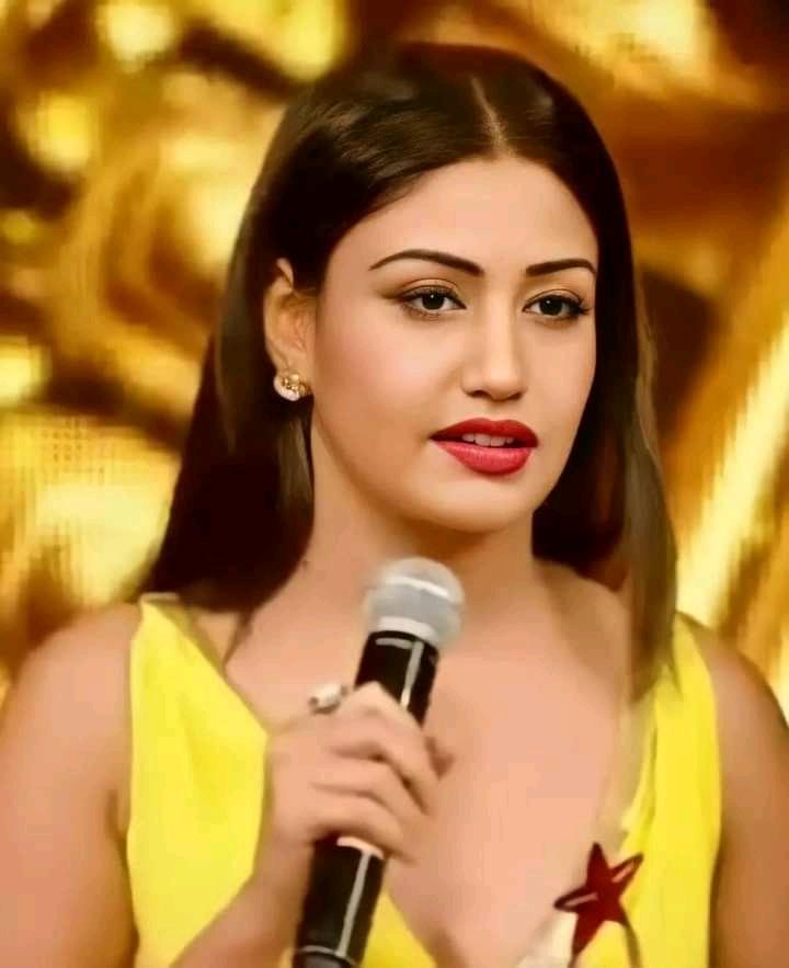 JZT_JYOTIII's tweet photo. She Had Those Kind Of
Golden HEARTS 💖
That's Shone With The Rays Of
( I'M HERE )
Everything Will Be FINE In The End "
#SurbhiChandna #Anika #KhidkitidAnika #SPA2017 https://t.co/WsZte6Vl82