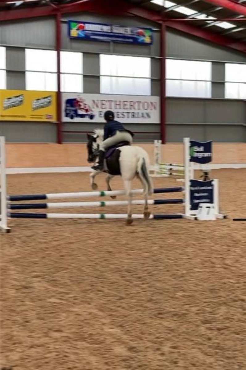 BoothRhona's tweet photo. Supporting @BellIngram at the new fantastic facilities at netherton equestrian https://t.co/lJupYuGnN2