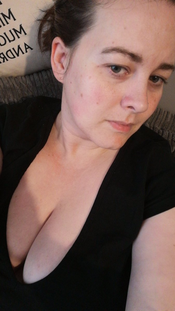 nicolajopson1's tweet image. Chill out time long weekend
#sofavibes
#chill
#relaxation
#beautiful
#NaturalBeauty
#naturalwoman