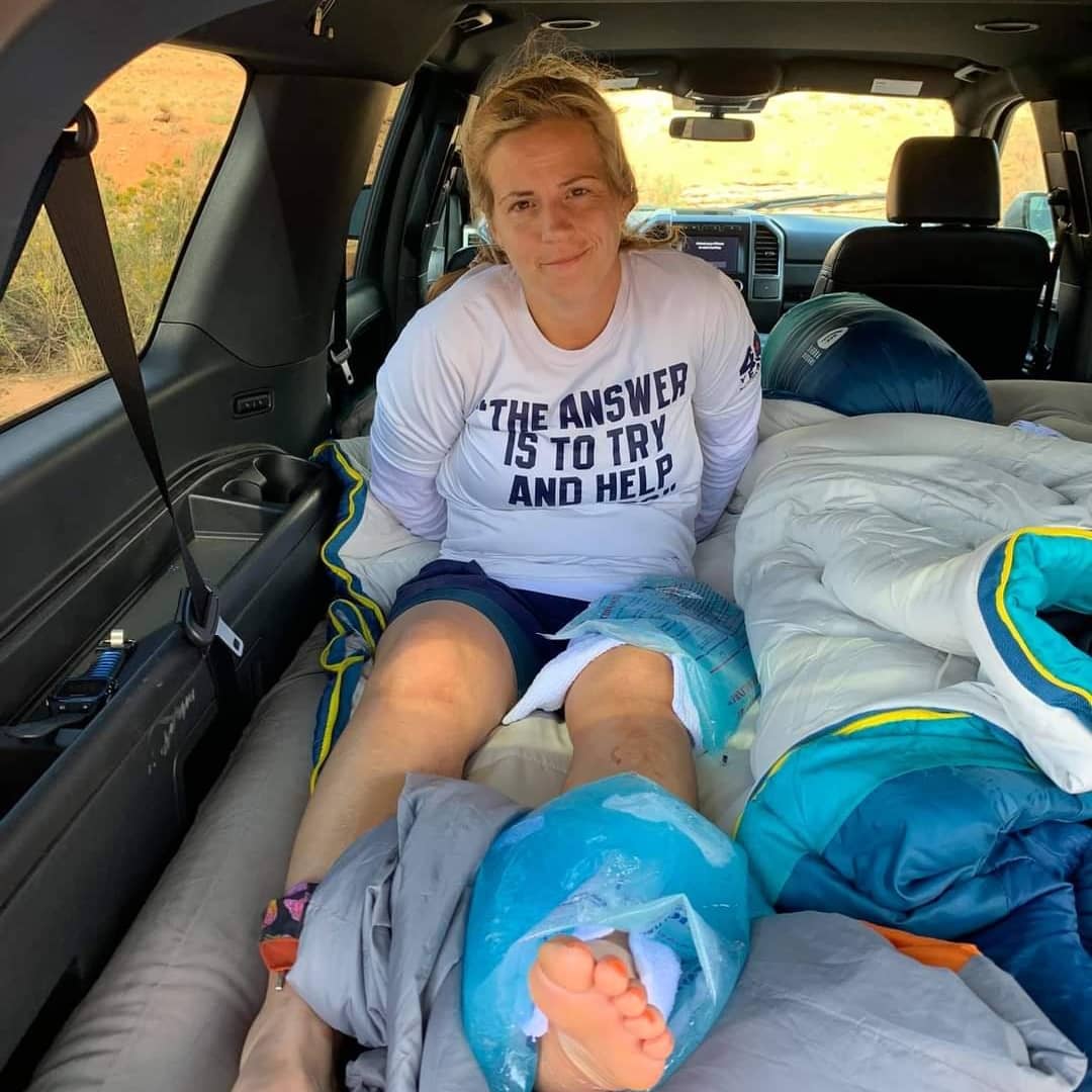 Loren update:

After an amazing effort of over 100 miles through the rainstorms and on a rolled ankle Loren had to drop from the race. We could NOT be more proud of her! 

PLEASE CONTINUE TO DONATE.

Run.stillbrave.org
