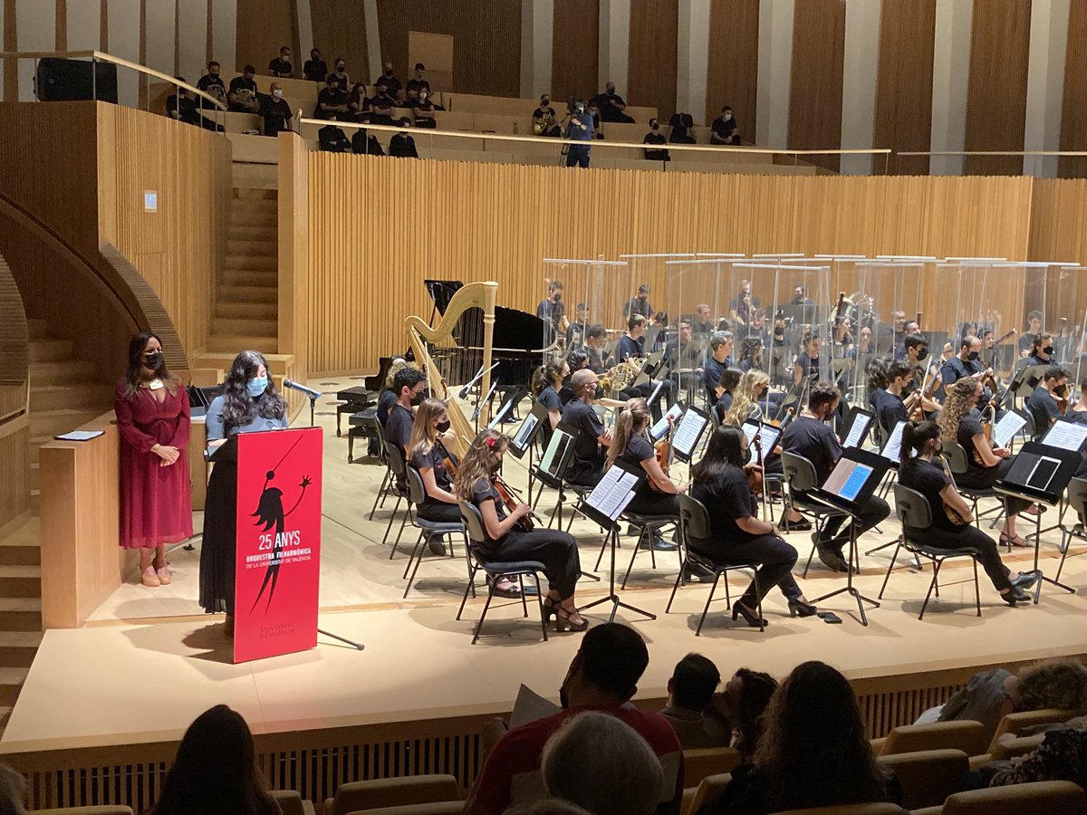 La vicerectora de Cultura de la <a href="/UV_EG/">Universitat València</a> Ester Alba destaca el paper de l <a href="/ofuv_uv/">OFUV</a> en la vertebració del territori valencià, una orquestra jove i valenciana en una terra on la música és senyal d’identitat valenciana.