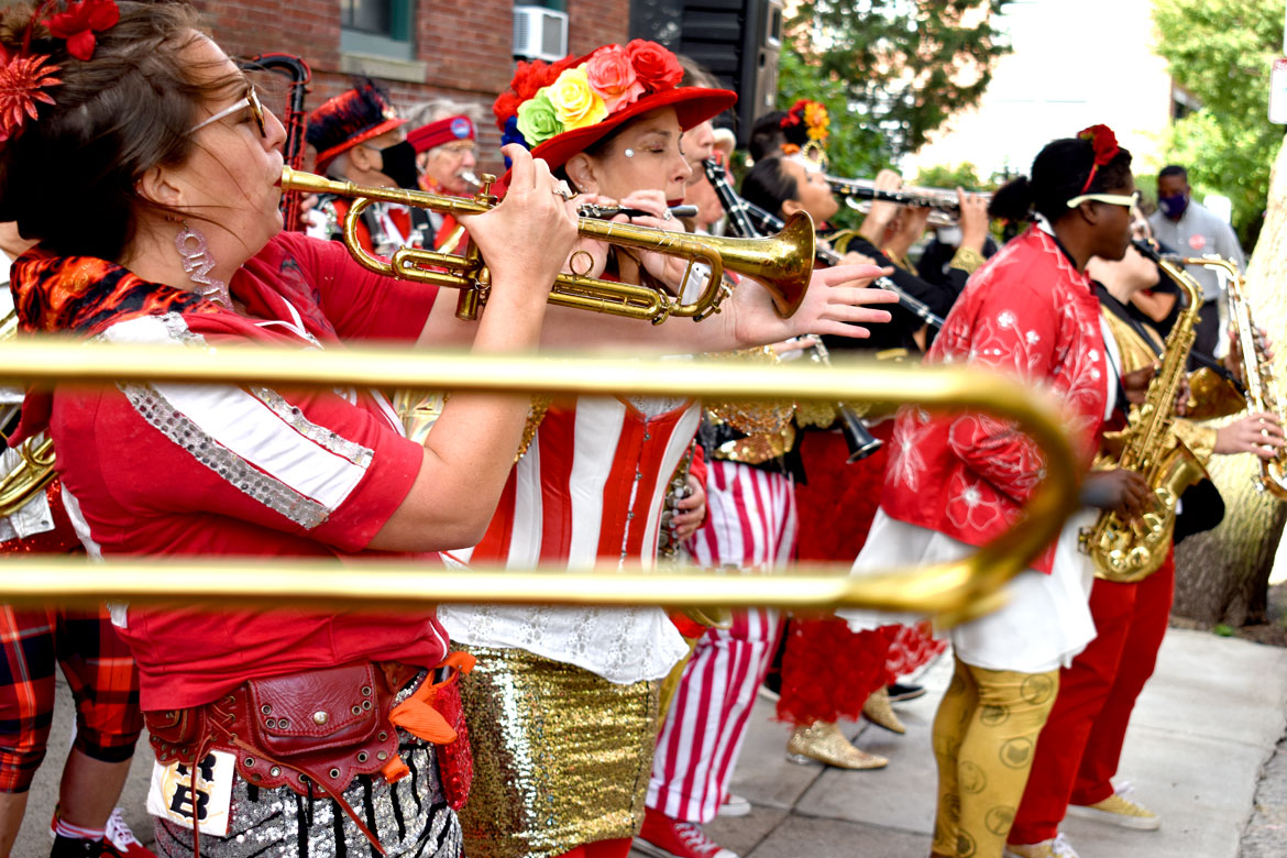 Photos: <a href="/honkfest/">HONK! Festival</a> In Somerville, Cambridge And Boston
gregcookland.com/wonderland/202…
#Honk