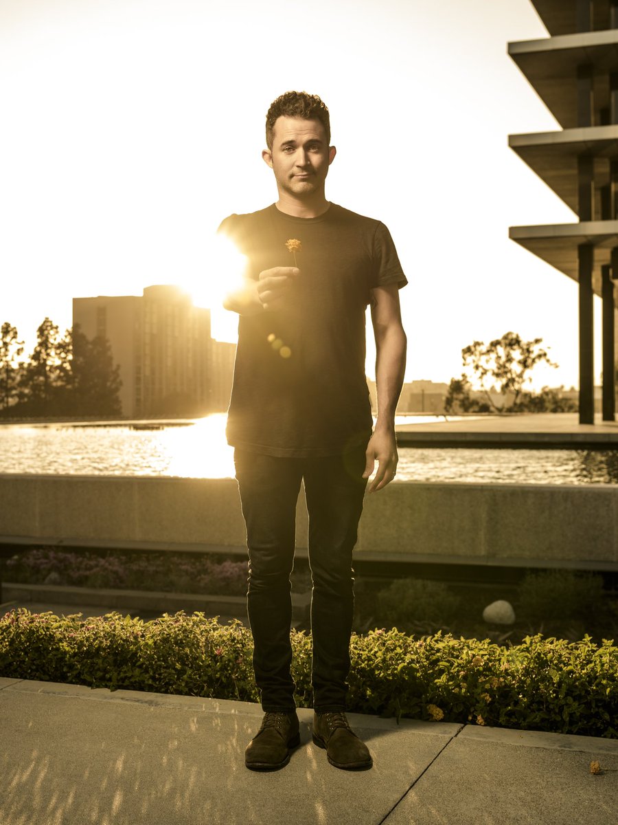 Justin_Willman's tweet photo. 🌼LIVE this coming weekend in Oklahoma City &amp; Denver!🌼

Full list of #MagicForHumansTour dates here👉 https://t.co/ubaZ1c27pv https://t.co/QQ6JmVGzAz