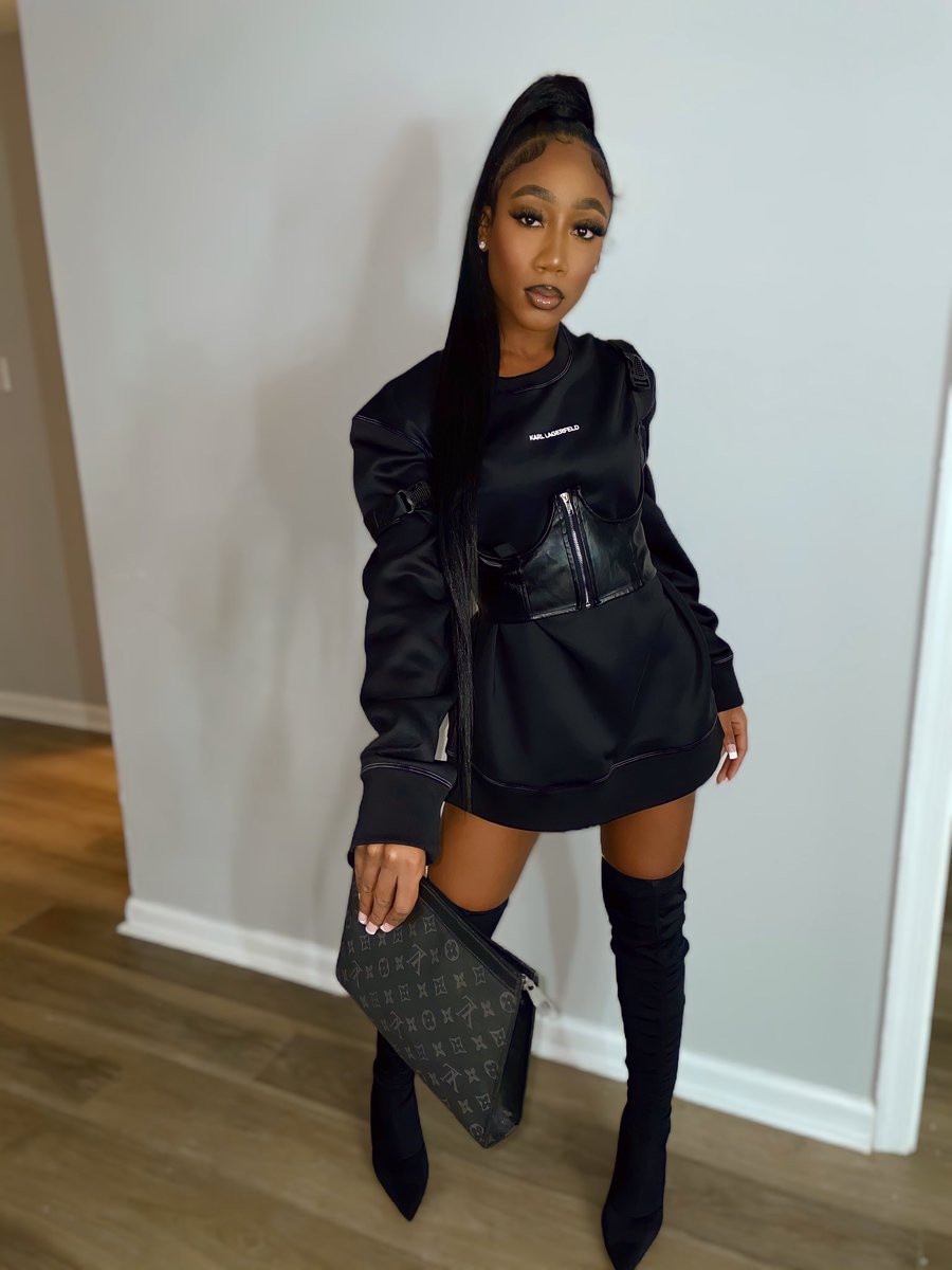 phuckyofly_'s tweet photo. STILL PRESSURE 🥵 IG | thatsmance https://t.co/aMh8PSwtNx