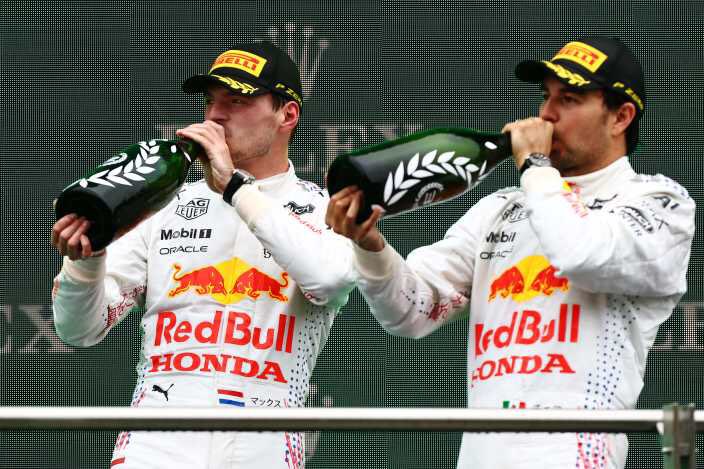 GrainingF1_com's tweet photo. #F1 #TurkishGP | Domingo en Turquía – Red Bull hace doble podio con Max 2° y Checo 3°

➡️https://t.co/zfxlUvghjH https://t.co/jSpELMbLie